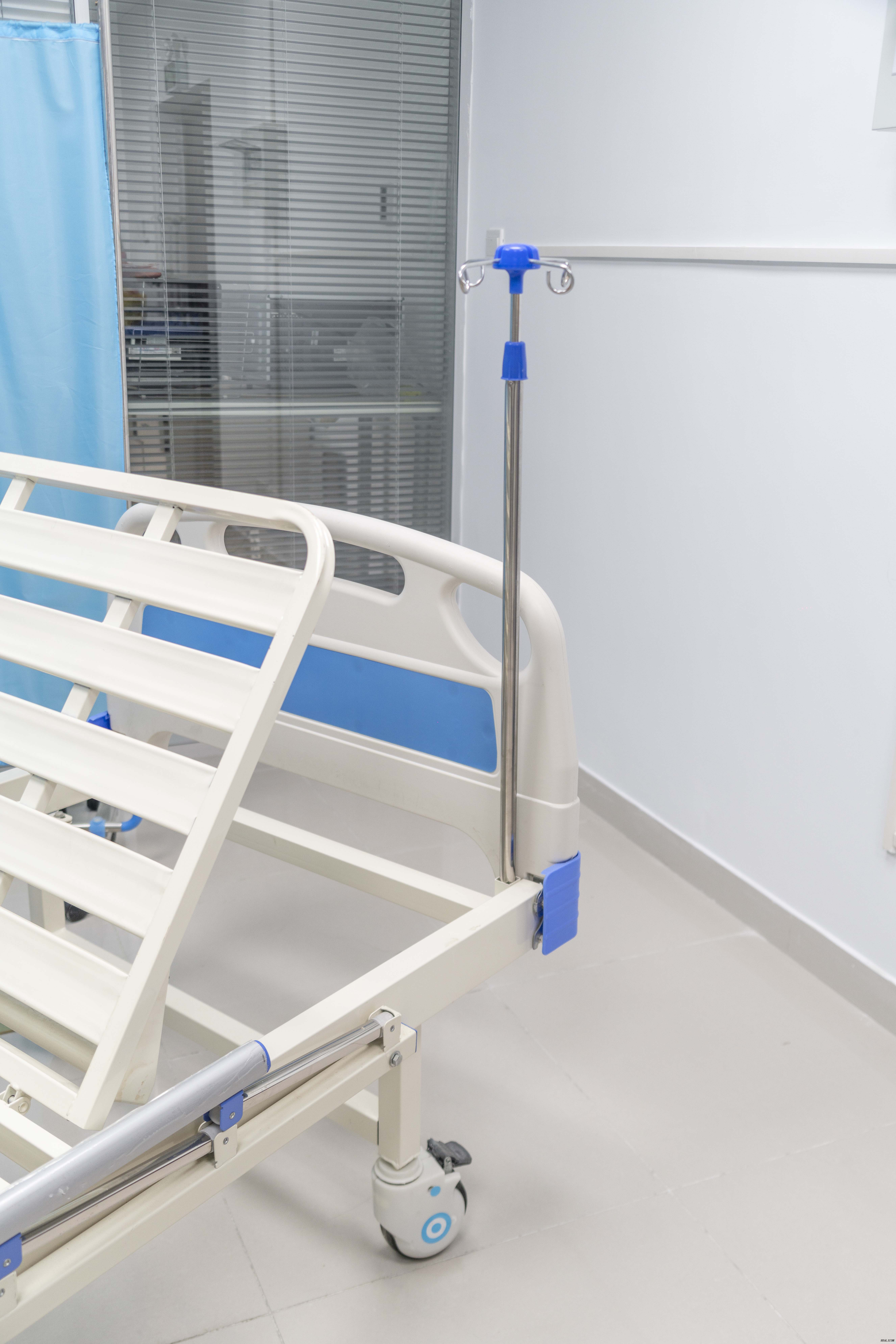 Best Price Medical Hospital Equipment DP-M002 ABS Adjustable Two-cranK Manual Patient Bed With Guardrail